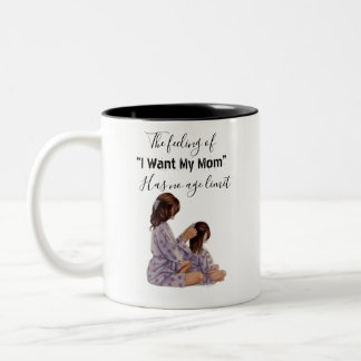 Weiße und schwarze Tasse für die Mutter mit einem
