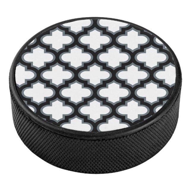 Weiße und schwarze Trellis, Gitter, Quatrefolie Eishockey Puck (3/4)