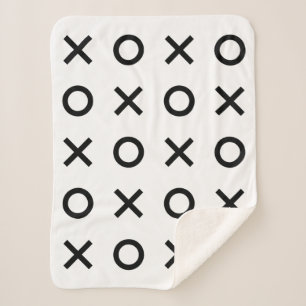 Weiße und schwarze Xs und Os Sherpadecke