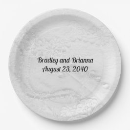 Weiße und silberne Spitzen und Perlen auf Satin Pappteller