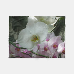Weiße und violette Orchideen Fleecedecke