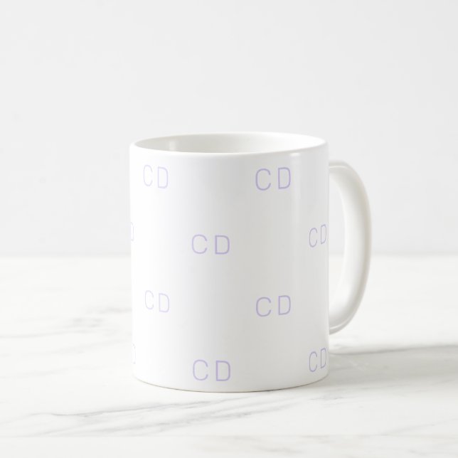 Weiße violette Monogramm-Initialmuster Kaffeetasse (VorderseiteRechts)