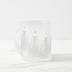 Weiße Weihnachtsbaum-Feiertags-mattierte Tasse