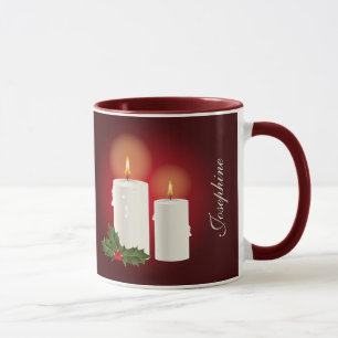 Weiße Weihnachtskerzen auf Rot mit individuellem T Tasse