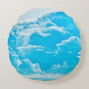 weiße Wolken und hellblauer Himmelshintergrund, Pa Rundes Kissen