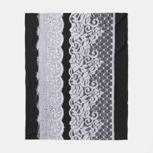Weiße Zierspitze, abgeschiedener schwarzer Hinterg Fleecedecke