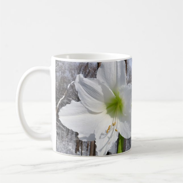 Weißer Amaryllis und Schnee II Kaffeetasse (Links)