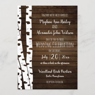 Weißer Birkenbaum und Holz Einladung