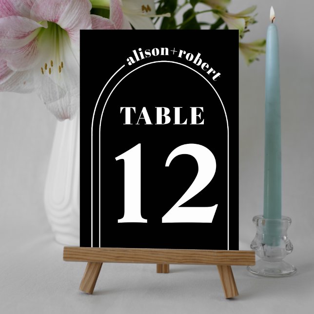 Weißer Bogen und Typografie Schwarz-Minimalistisch Tischnummer (Von Creator hochgeladen)