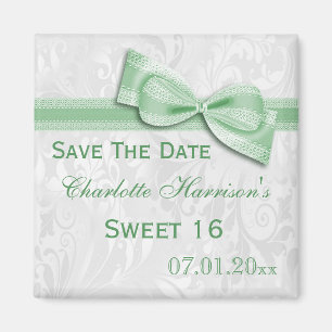 Weißer Damast & Falsche Schleife Sweet 16 Save The Magnet