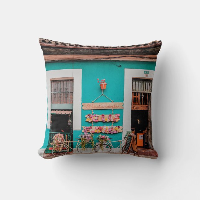 WEISSER FAHRRAD PARKIERT NEBEN AQUAMARIN GEMALTEM  KISSEN (Vorderseite)