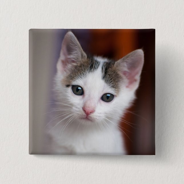 Weißer gepunkteter Kitty Button (Vorderseite)