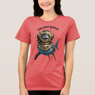 Weißer Hai in einem Tauchhelm URM Tri-Blend Shirt