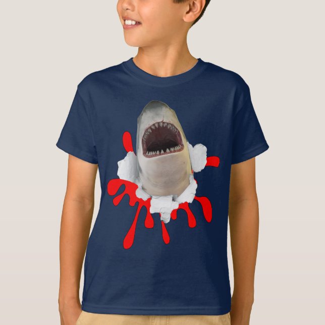 Weißer Hai mit T - Shirt (Vorderseite)