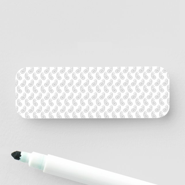 weißer Hintergrund mit einem Muster in der Mitte Namensschild (Beispiel)