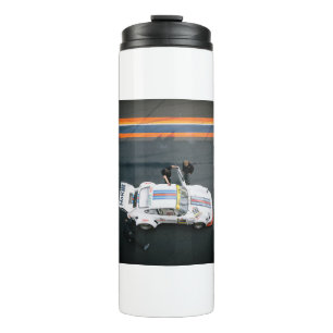 Weißer klassischer Rennwagen Thermosbecher