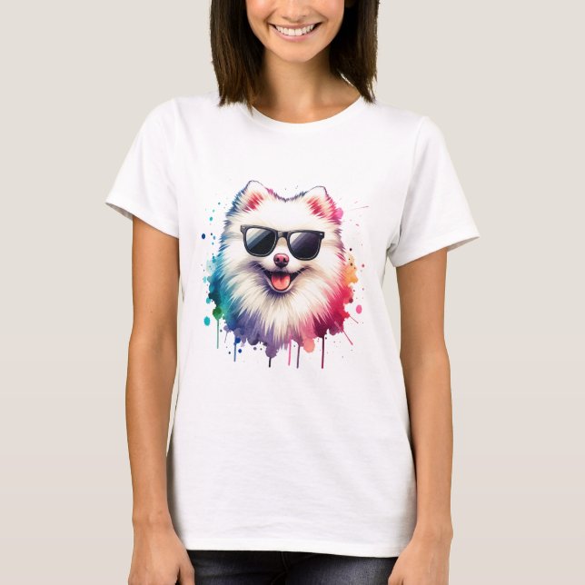 Weißer kleiner Spitz Hund mit Sonnenbrille T-Shirt (Vorderseite)