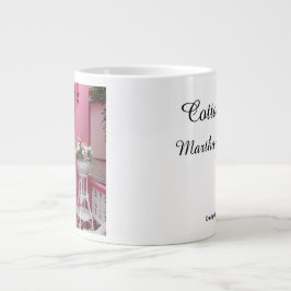 Weißer Korb auf Rosa - Martha's Vineyard Jumbo-Tasse