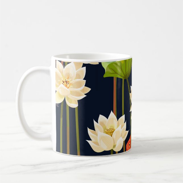 Weißer Lotus, Fisch: nahtloses Muster. Kaffeetasse (Links)