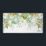 Weißer Orchideen und Kumquats Sommer Schreibtischunterlage<br><div class="desc">Fügen Sie Ihrem Arbeitsbereich einen Blumenakzent mit dieser Aquarellmatte hinzu. Es ist mit weißen Orchideen, Kumquats und Grünpflanzen in Aquarellfarbe ausgestattet. Personalisieren Sie diese, indem Sie Ihre Daten hinzufügen. Diese Orchideenmatte ist perfekt als Geschenk.</div>