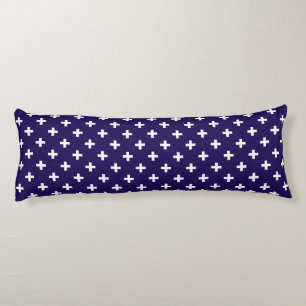 Weißer Polka kreuzt auf marineblau Seitenschläferkissen