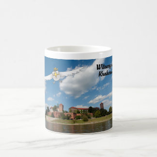Weißer polnischer Adler sagt Willkommen in Krakau. Kaffeetasse
