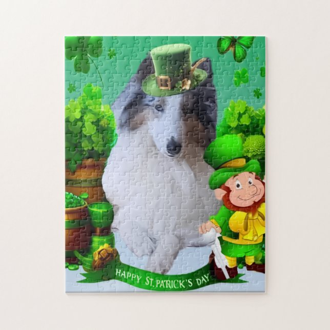 Weißer Rough Collie feiert St. Patrick's Day Puzzle (Vertikal)