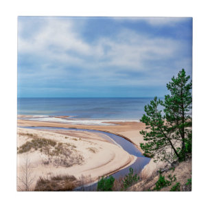 Weißer Sandstrand an der Ostsee in Lettland Fliese