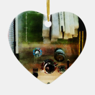 Weißer Schlauch und Düsen Keramik Ornament