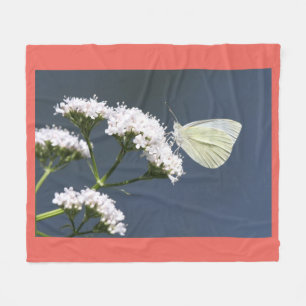 Weißer Schmetterling Fleecedecke