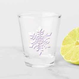 Weißer Schneeflocken in rot-violett Schnapsglas