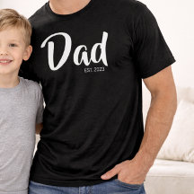 Weißer Schriftzug Established Dad