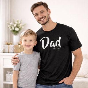 Weißer Schriftzug Established Dad T-Shirt