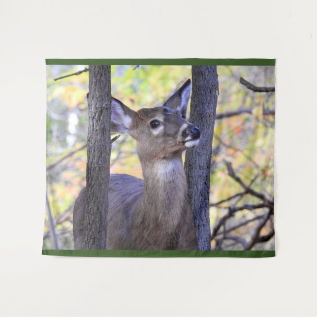 Weißer Schwanz Hirsch in den Bäumen Wandteppich (Vorderseite (Horizontal))