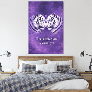 Weißer Tiger Liebhaber in violettem Nebel – Romant Leinwanddruck