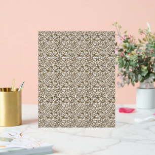 weißer und brauner Hintergrund mit kleinen braunen Acrylschild
