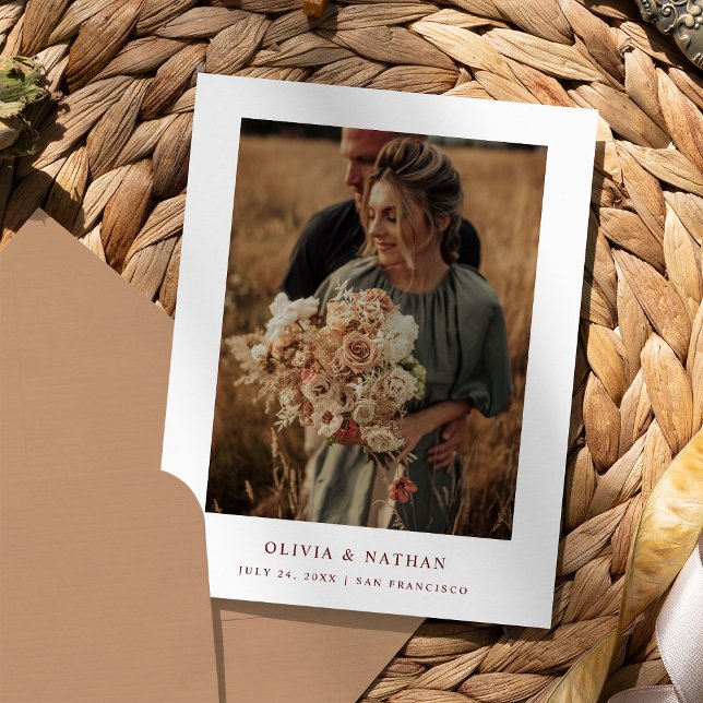 Weißer und dunkler Roter Text und Foto | SAVE THE  Ankündigungspostkarte (Von Creator hochgeladen)