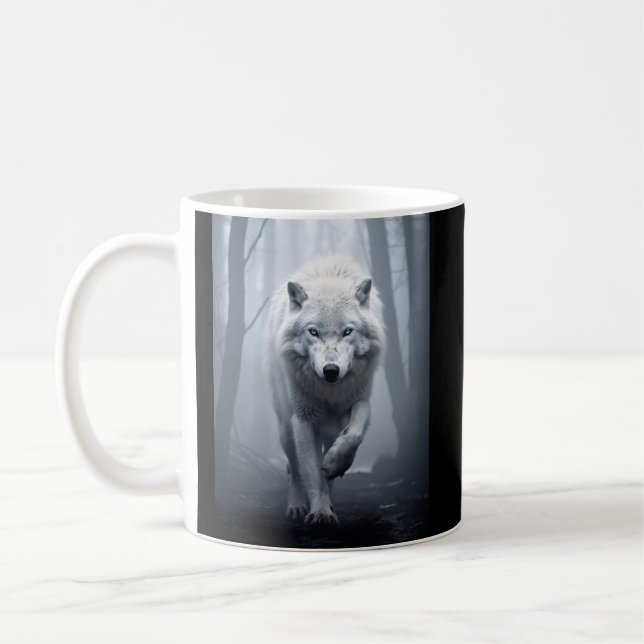 Weißer Wolf im Foggy Forest Kaffeetasse (Links)
