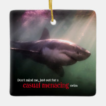 Weißer Zeigerhai unter Wasser