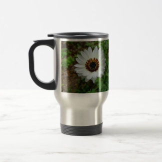 Weißer Zuluprinz Gänseblümchen Reisebecher