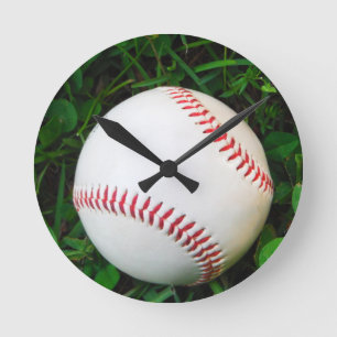 Weißes Baseball mit rotem Stich Runde Wanduhr