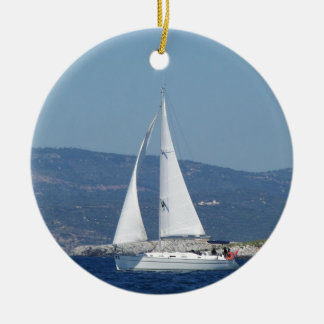 Weißes Beneteau Sloop Keramik Ornament