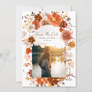 Weißes Burnt Orange Floral Wedding Arch Foto Save The Date