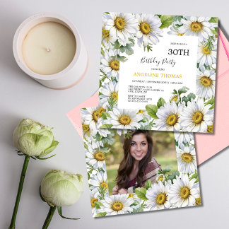Weißes Daisy Blumengrün Foto Geburtstag Einladung