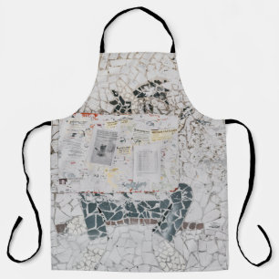 Weißes Druckerpapier auf weißem und grauem Beton Schürze