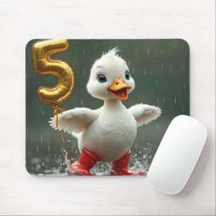 Weißes Duckeln in einer Regengrube mit #5-Ballon Mousepad