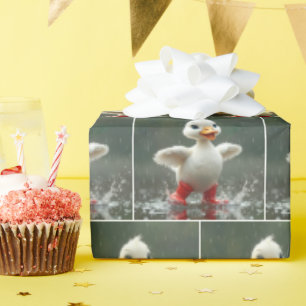 Weißes Duckling in einer Regenpuppe Geschenkpapier