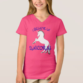 Weißes Einhorn u. "mich züchtend, glauben Sie an T-Shirt