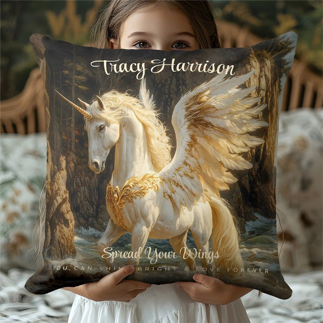 Weißes Flügeldrachen Einhorn Mythisches Ozeanfanta Kissen (Von Creator hochgeladen)