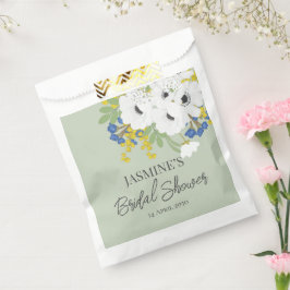 Weißes Frühlingsfloral Bouquet Brautparty Geschenktütchen
